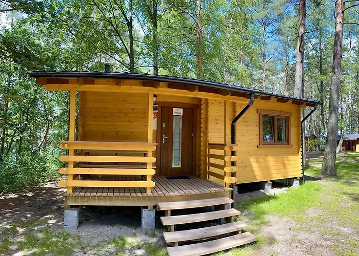 Osrodek Wypoczynkowy Jeziornik Semesteranläggning (resort)